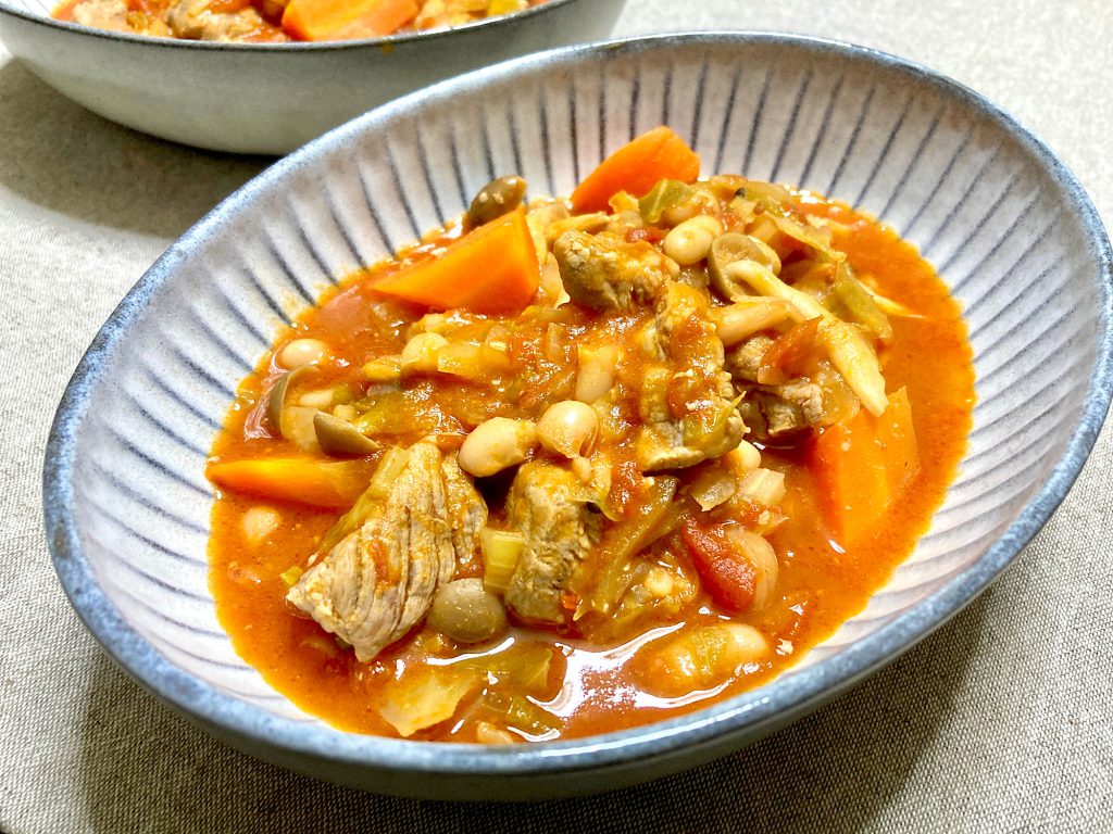 Salted pork and tomato stew